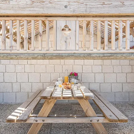 Holiday home La Tour De La Claustrale